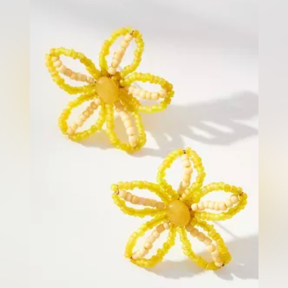 NWT Anthropologie small beaded flower post earrings